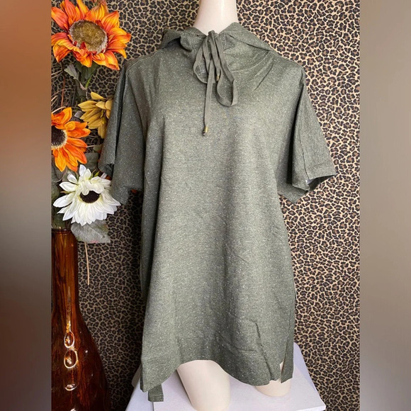🌴3/$30🌴DOE & RAE Olive Green Marble Lace-Up Neck Short Sleeve Hooded Top NWT - Picture 2 of 12